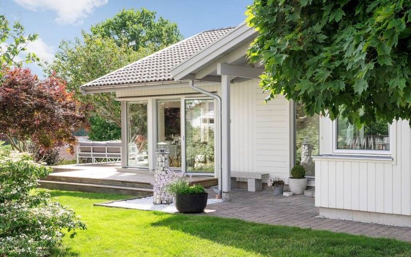 5. Inredningsmide mattanpassade metallpartier till uterum.jpg