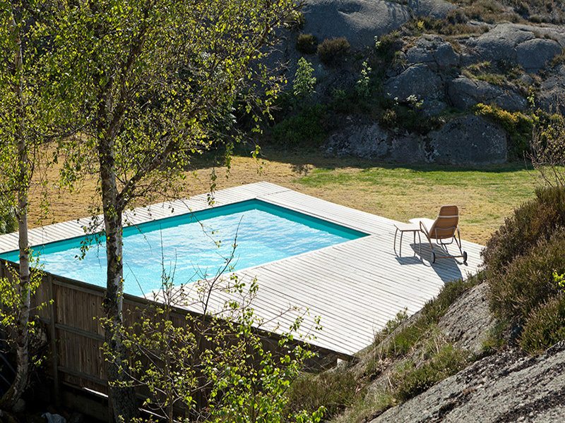 Byggnation av pool Taby Ensta.jpg
